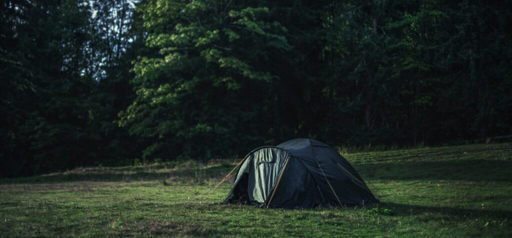 black pop up tent